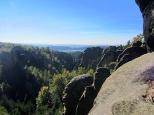 Sandsteinfelsen bei Joggingtour im Falkengebirge am 04.10.2013